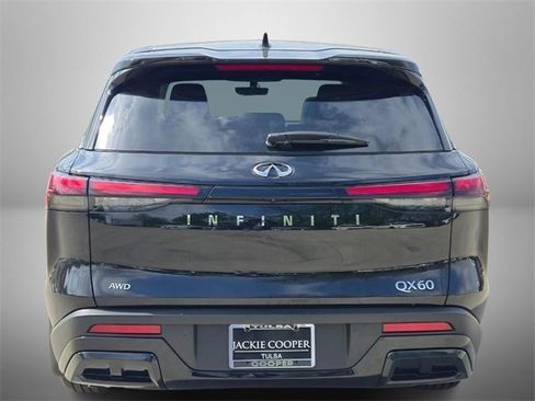 Certified 2025 INFINITI QX60 Pure image 4