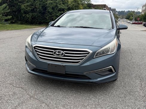Used 2015 Hyundai Sonata SE FWD image 1