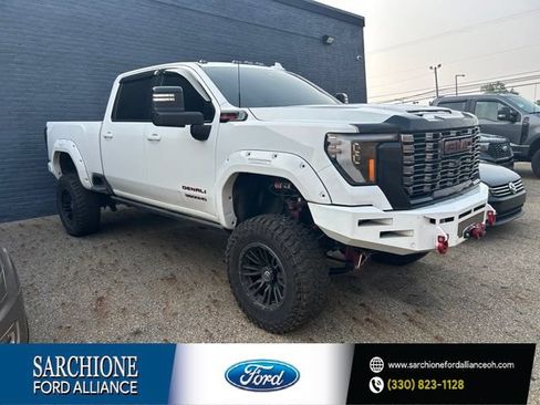 Used 2025 GMC Sierra 3500 Denali Ultimate AWD/4WD image 1