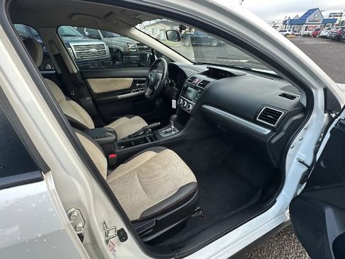 Used 2017 Subaru Crosstrek 2.0i Premium AWD/4WD image 14