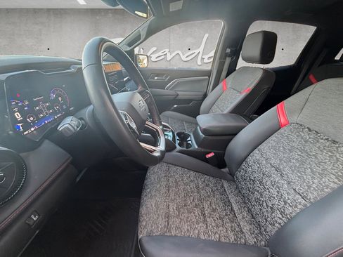 Certified 2024 Chevrolet Colorado Z71 w/ Z71 Convenience Package 2 image 19