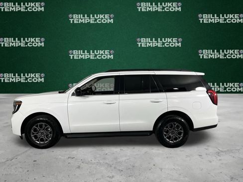 Used 2025 Ford Expedition Active image 10