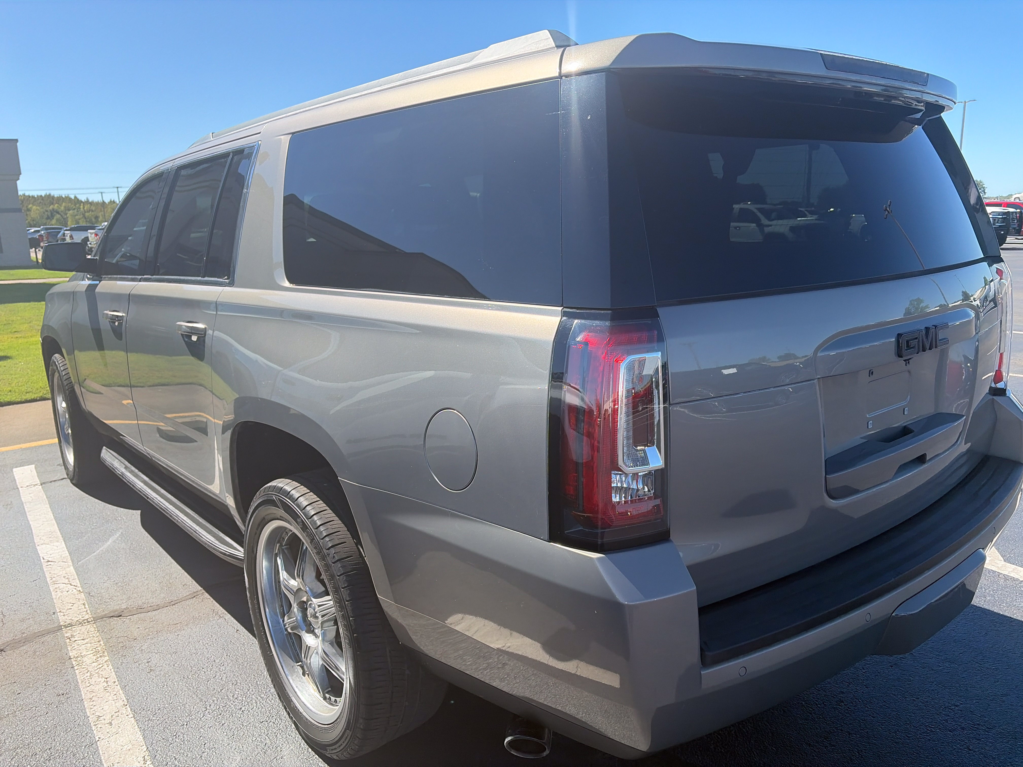 Used 2019 GMC Yukon XL SLT RWD image 7