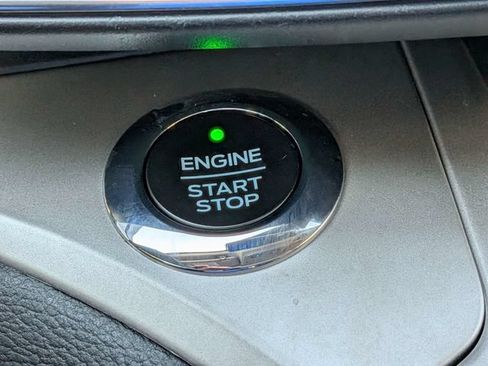 Used 2020 Ford Explorer XLT w/ Equipment Group 202A RWD image 32