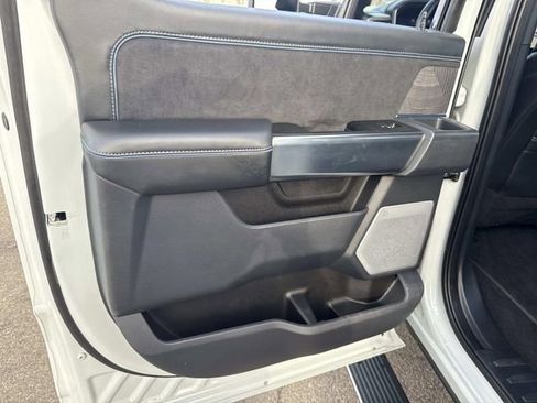 Certified 2025 Ford F250 Platinum w/ FX4 Off-Road Package image 19