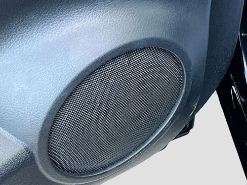 Used 2022 Nissan Rogue Sport SL image 19