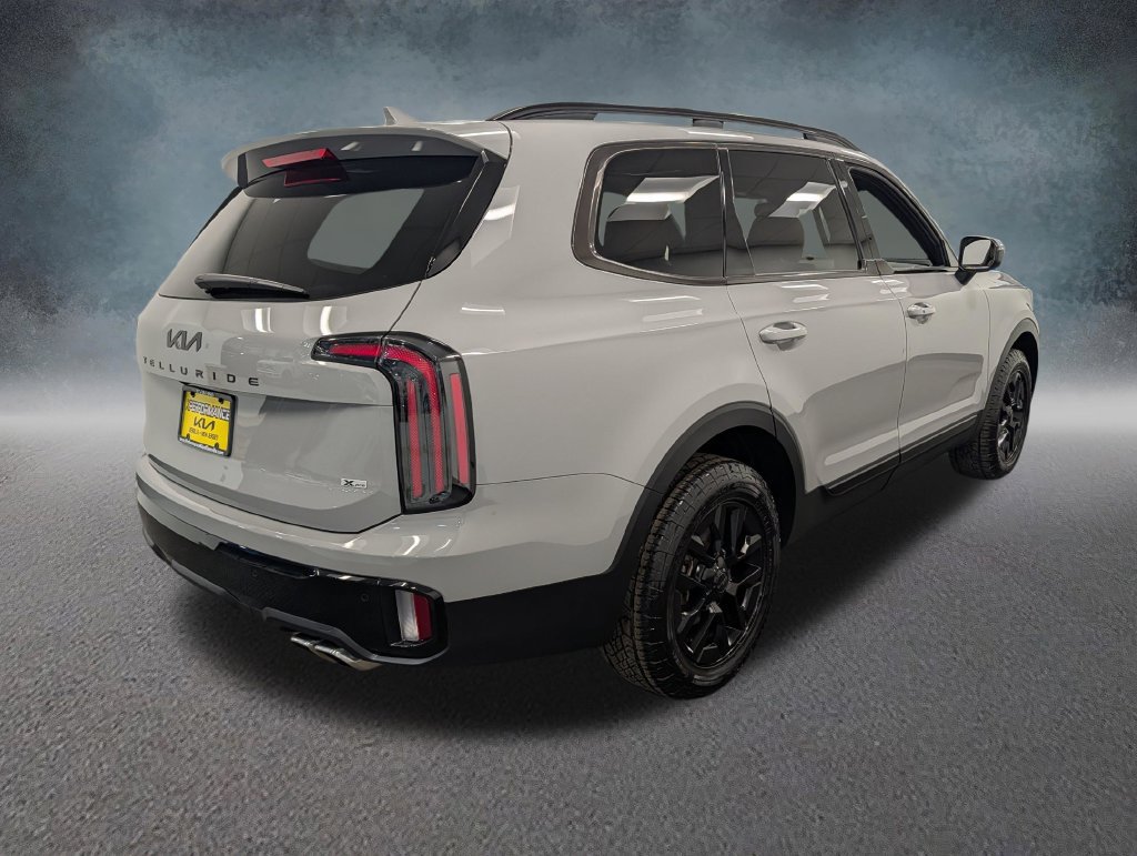 Used 2025 Kia Telluride AWD image 4