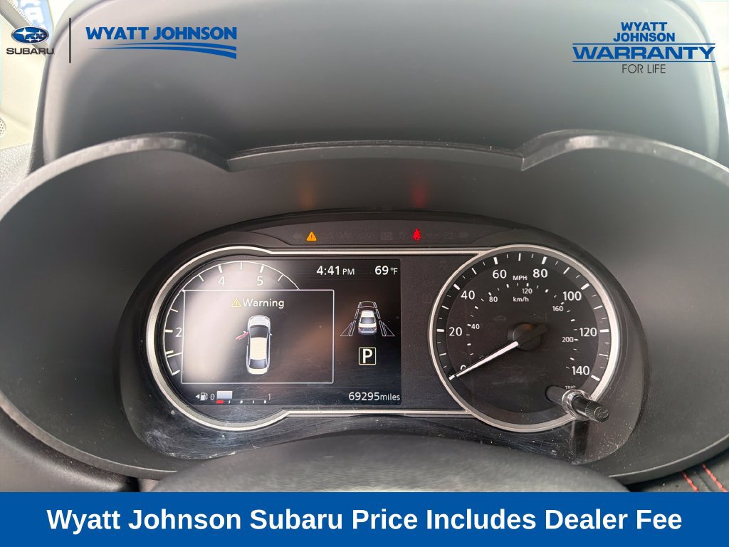 Used 2024 Nissan Versa SR FWD image 23