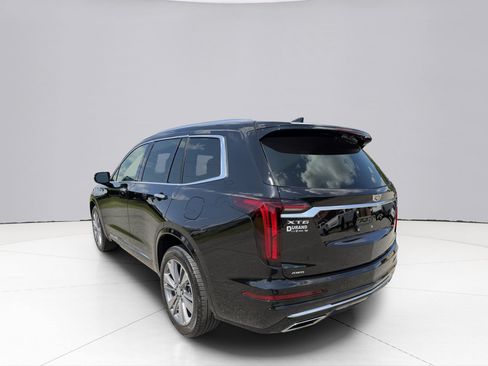Used 2024 Cadillac XT6 Premium Luxury w/ Technology Package AWD/4WD image 8