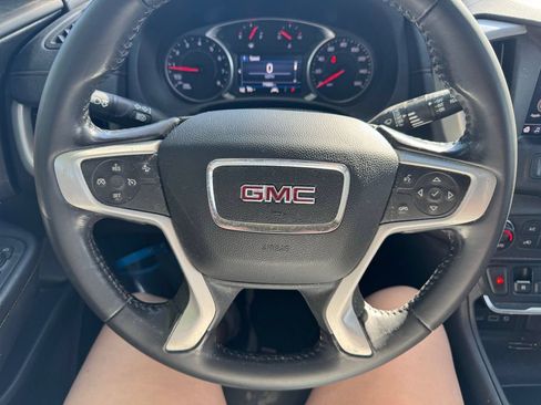 Used 2021 GMC Terrain SLE w/ Driver Convenience Package AWD/4WD image 8
