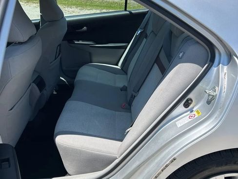Used 2012 Toyota Camry LE FWD image 25