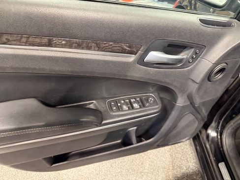 Used 2015 Chrysler 300 C w/ Light Group image 19
