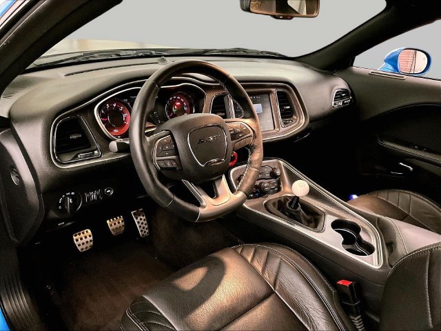 Used 2016 Dodge Challenger SRT Hellcat RWD image 12