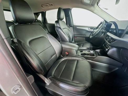 Used 2024 Ford Escape Platinum AWD/4WD image 28