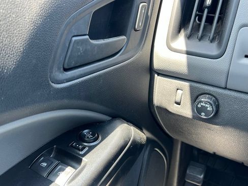 Used 2017 Chevrolet Colorado W/T w/ WT Convenience Package RWD image 16