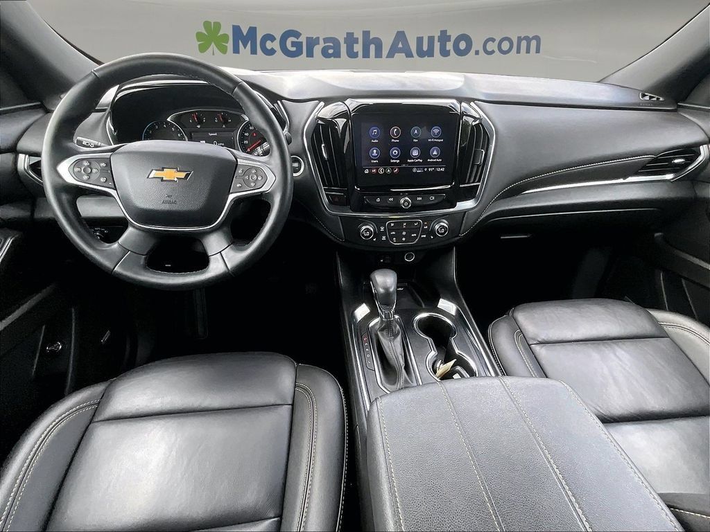 Used 2023 Chevrolet Traverse LT w/ LT Premium Package AWD/4WD image 9