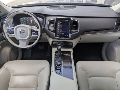 Used 2017 Volvo XC90 T6 Momentum image 22
