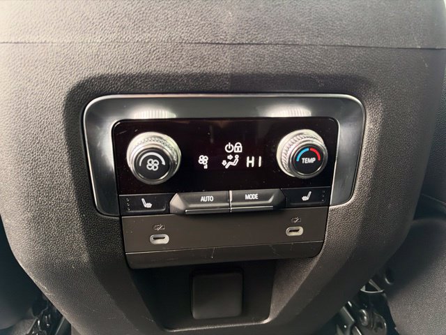 Used 2023 GMC Yukon AT4 w/ AT4 Premium Package AWD/4WD image 32