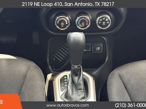 Used 2017 Jeep Renegade Sport w/ Power & Air Group FWD image 13