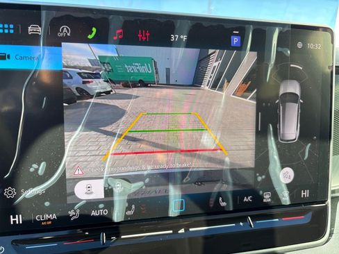 New 2026 Volkswagen Tiguan SE image 19