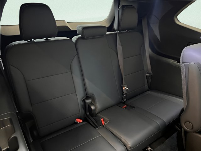Certified 2026 Buick Enclave Preferred AWD/4WD image 23