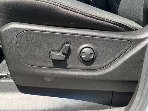 Used 2025 RAM 1500 Big Horn AWD/4WD image 19