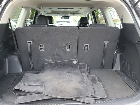 Certified 2024 Kia Telluride S w/ S Sunroof Package FWD image 9