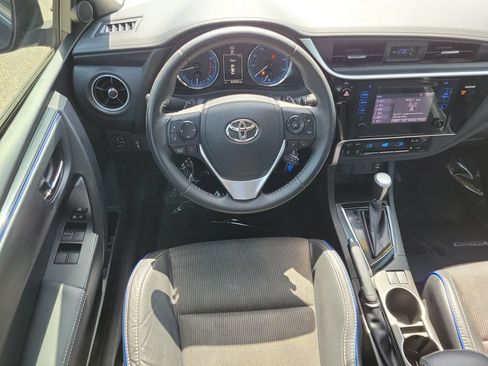 Used 2017 Toyota Corolla SE FWD image 11
