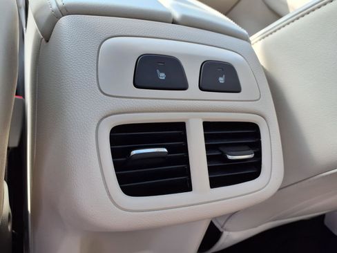 Used 2023 Buick Envision Avenir AWD/4WD image 27