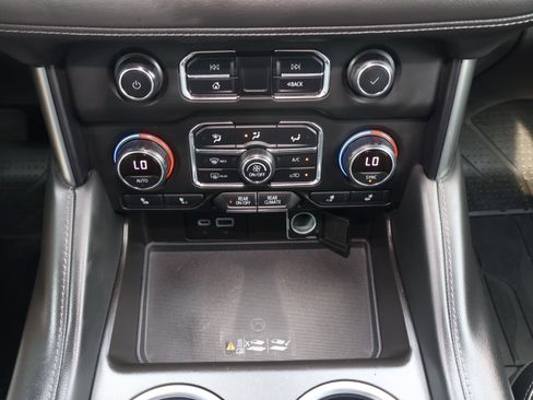 Used 2021 Chevrolet Tahoe Z71 w/ Luxury Package image 29