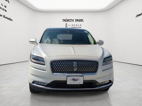 Used 2022 Lincoln Nautilus Reserve w/ Equipment Group 202A AWD/4WD image 8