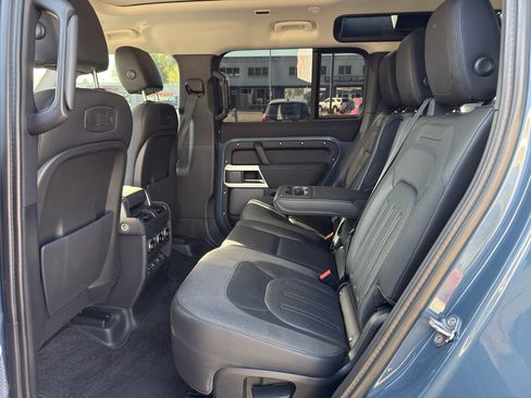 Used 2021 Land Rover Defender 110 S image 21