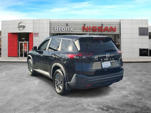 Used 2021 Nissan Rogue S image 5