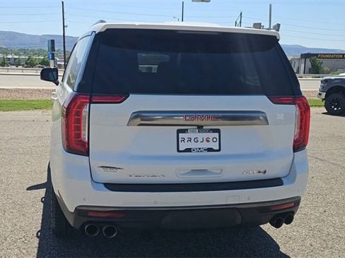 Used 2022 GMC Yukon XL AT4 w/ AT4 Premium Plus Package image 7