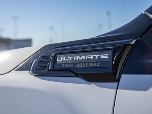 Used 2024 GMC Sierra 2500 Denali Ultimate AWD/4WD image 8