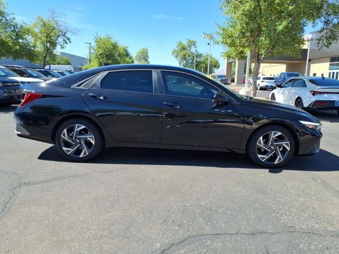 Certified 2025 Hyundai Elantra Sport FWD image 6