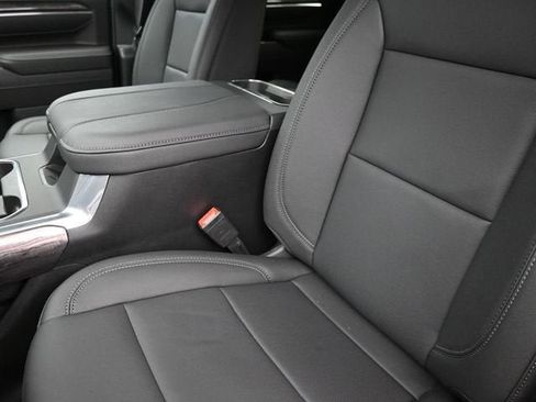 New 2026 Chevrolet Silverado 2500 LTZ w/ LTZ Convenience Package AWD/4WD image 17
