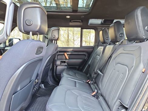 Used 2021 Land Rover Defender 110 X image 29
