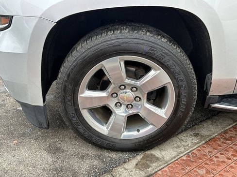 Used 2020 Chevrolet Suburban Premier image 9