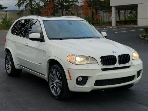 Used 2012 BMW X5 xDrive35i image 5