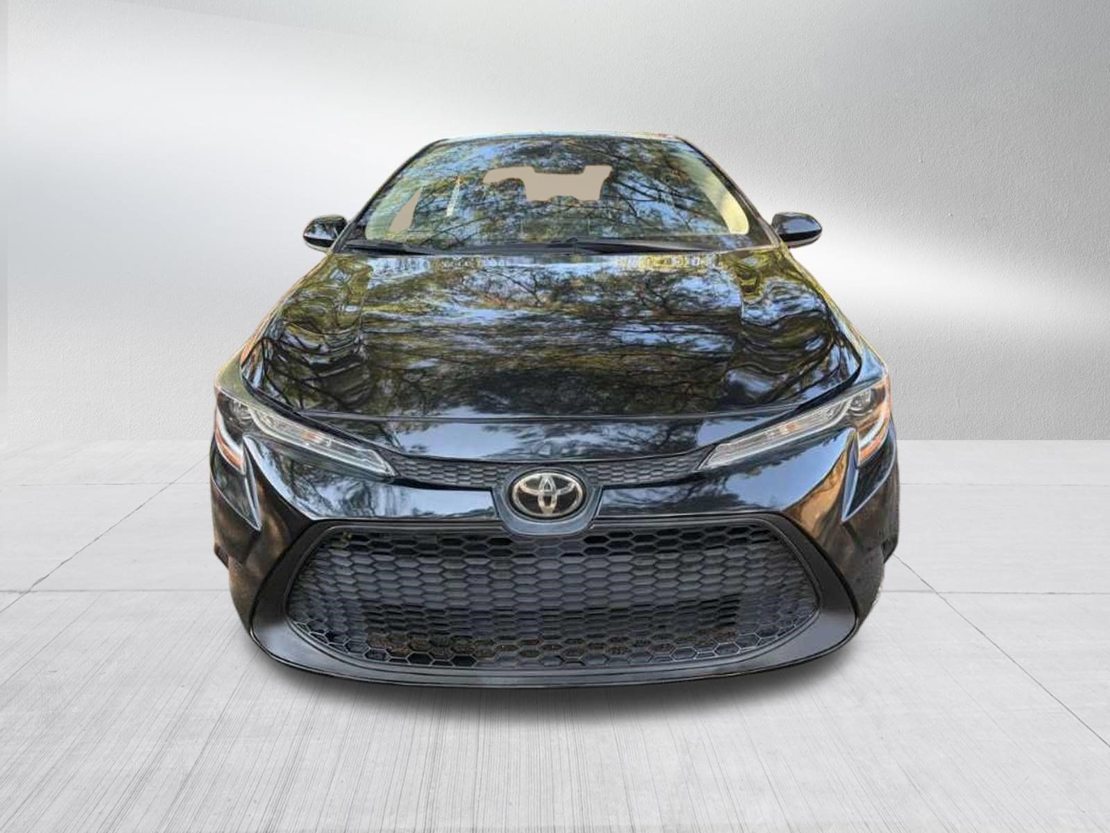 Used 2021 Toyota Corolla LE FWD image 2