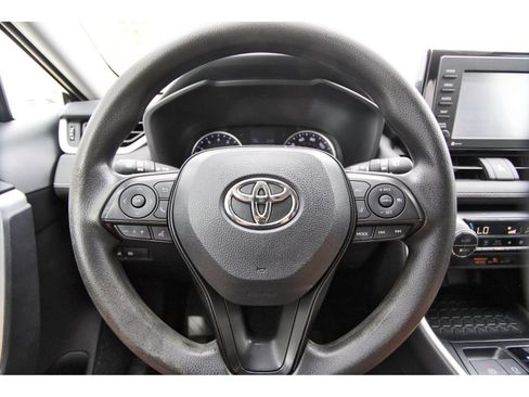 Used 2021 Toyota RAV4 XLE FWD image 13