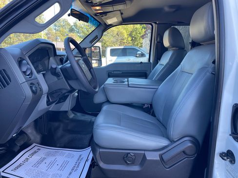 Used 2011 Ford F250 XL image 10