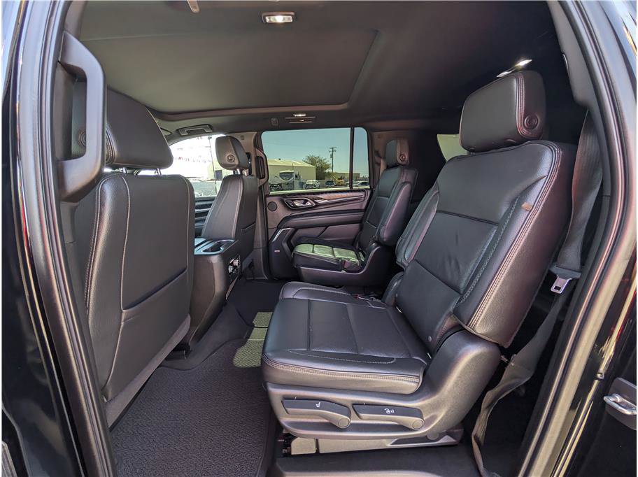 Used 2021 GMC Yukon XL Denali w/ Denali Premium Package AWD/4WD image 10