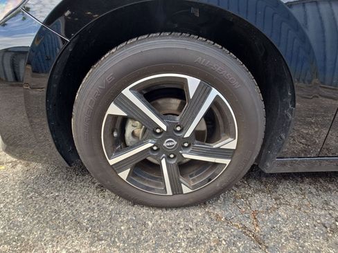 Used 2025 Nissan Sentra SV FWD image 12