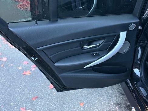 Used 2014 BMW 335i Sedan w/ Technology Package image 44