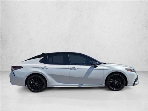 Used 2022 Toyota Camry XSE AWD/4WD image 4