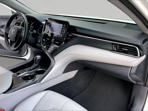 Certified 2024 Toyota Camry SE FWD image 29