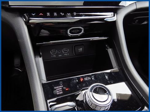 New 2026 Jeep Grand Cherokee Limited w/ Limited Altitude Package AWD/4WD image 17
