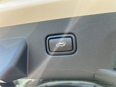Used 2026 Kia Sportage SX FWD image 11